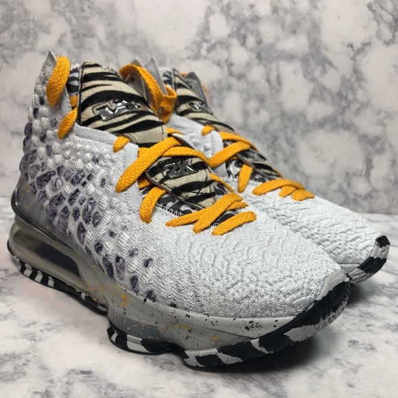 bron 2k playoff shoes